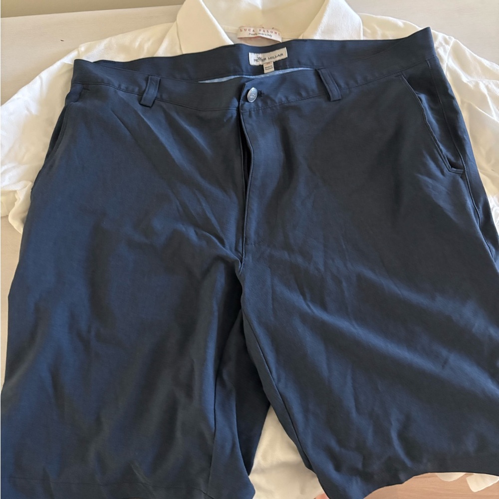 Peter Millar Men's Navy Shorts lightweight in 35